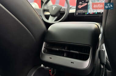 Внедорожник / Кроссовер Tesla Model Y 2021 в 