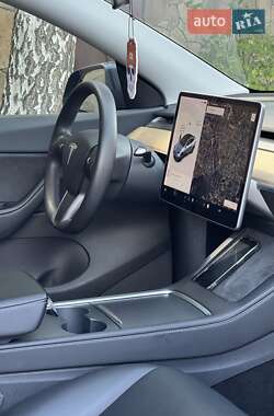 Внедорожник / Кроссовер Tesla Model Y 2021 в 