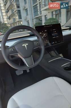 Внедорожник / Кроссовер Tesla Model Y 2022 в 