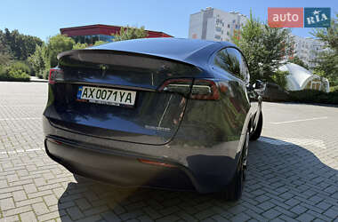 Внедорожник / Кроссовер Tesla Model Y 2021 в 