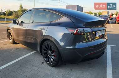 Внедорожник / Кроссовер Tesla Model Y 2021 в 