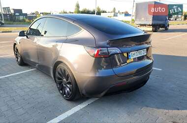 Внедорожник / Кроссовер Tesla Model Y 2021 в 