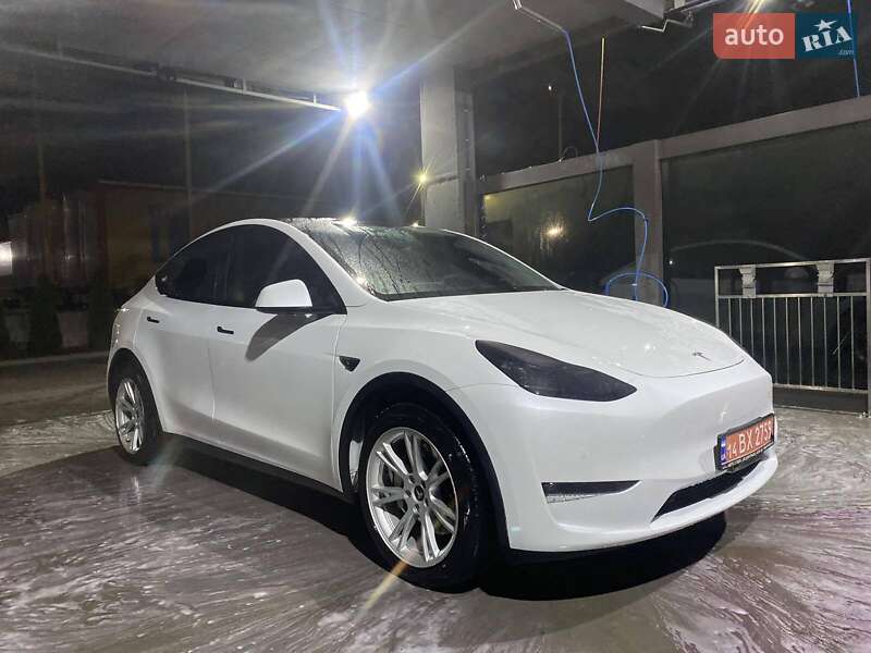 Tesla Model Y 2022