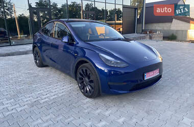 Внедорожник / Кроссовер Tesla Model Y 2024 в 