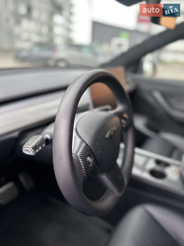 Внедорожник / Кроссовер Tesla Model Y 2020 в Львове