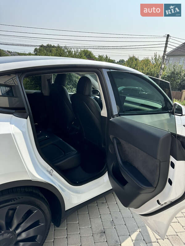 Внедорожник / Кроссовер Tesla Model Y 2021 в Виннице