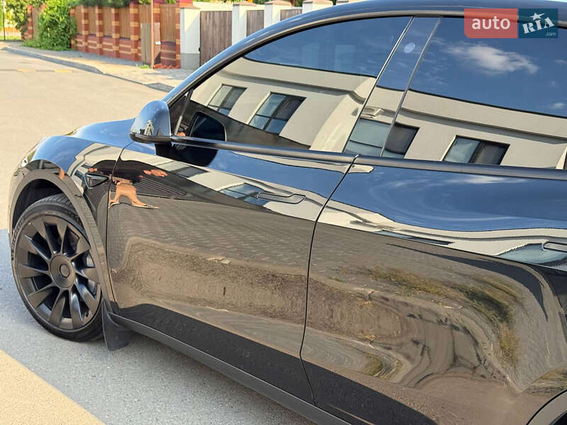 Внедорожник / Кроссовер Tesla Model Y 2022 в Днепре