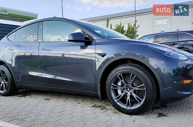 Внедорожник / Кроссовер Tesla Model Y 2024 в 