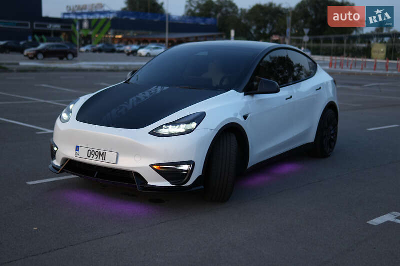 Позашляховик / Кросовер Tesla Model Y 2023 в Дніпрі фото 2 Позашляховик / Кросовер Tesla Model Y 2023 в Дніпрі