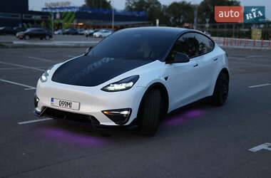 Внедорожник / Кроссовер Tesla Model Y 2023 в 