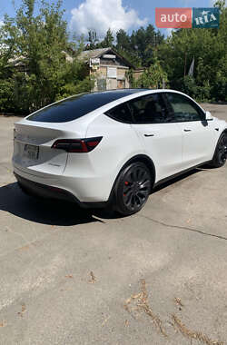 Внедорожник / Кроссовер Tesla Model Y 2023 в 