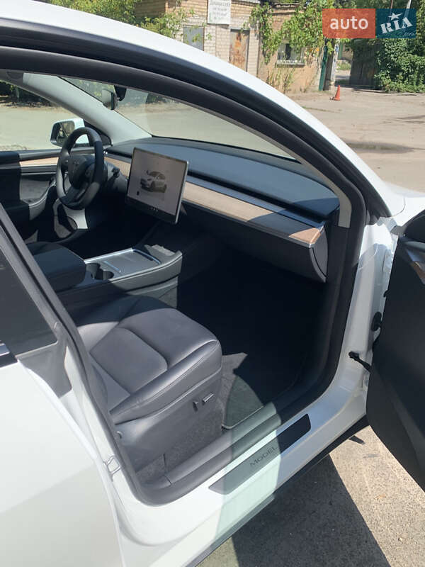 Позашляховик / Кросовер Tesla Model Y 2023 в Києві