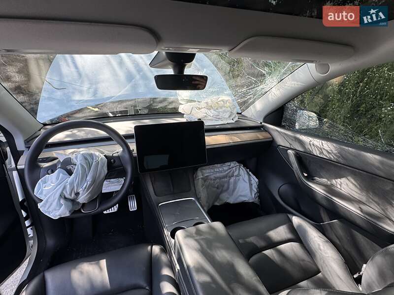 Внедорожник / Кроссовер Tesla Model Y 2022 в Ровно