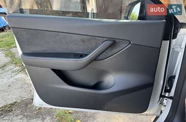 Внедорожник / Кроссовер Tesla Model Y 2022 в 