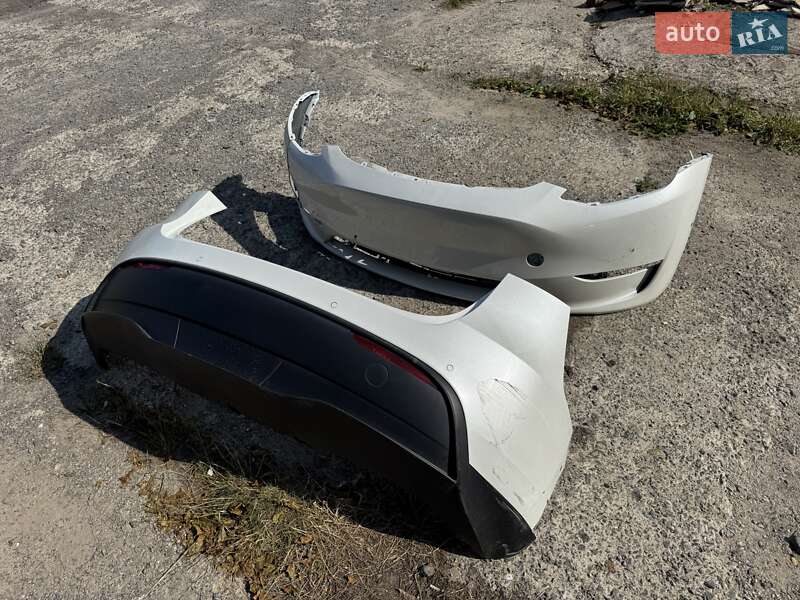 Внедорожник / Кроссовер Tesla Model Y 2022 в Ровно