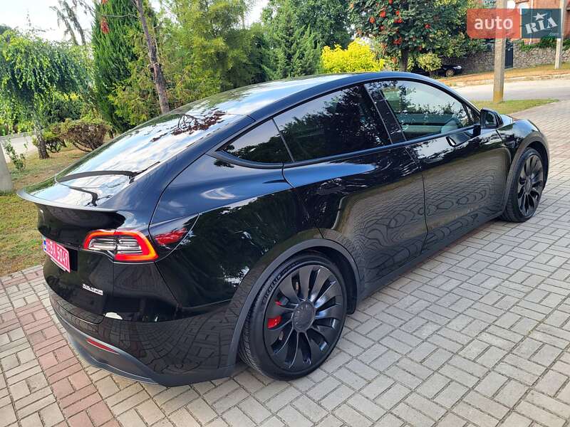 Внедорожник / Кроссовер Tesla Model Y 2023 в Запорожье