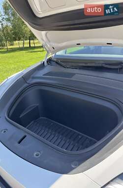 Внедорожник / Кроссовер Tesla Model Y 2021 в 