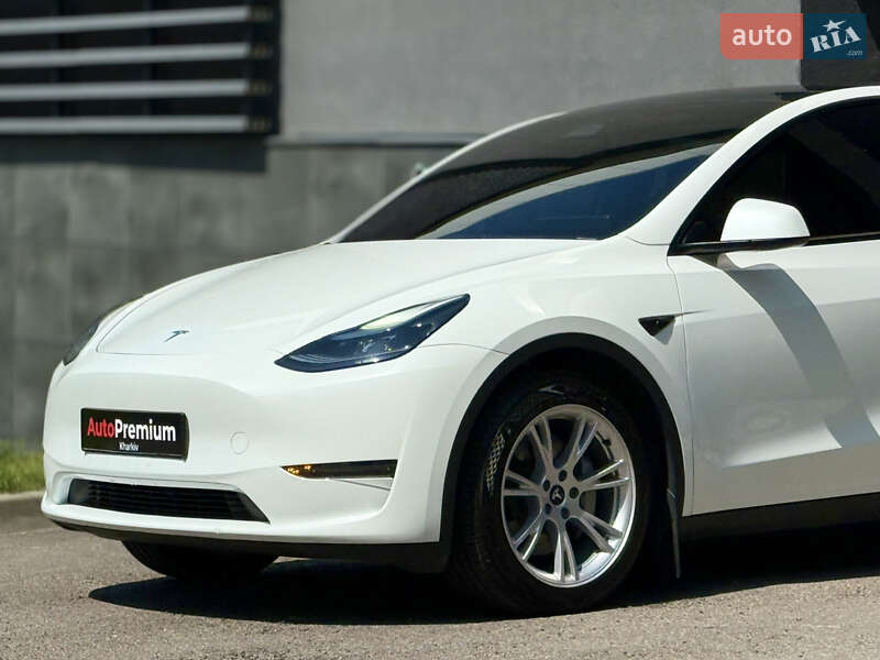 Внедорожник / Кроссовер Tesla Model Y 2023 в Харькове