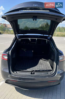 Внедорожник / Кроссовер Tesla Model Y 2021 в 
