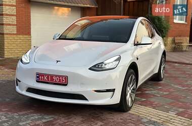 Внедорожник / Кроссовер Tesla Model Y 2021 в 