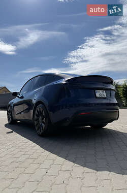 Внедорожник / Кроссовер Tesla Model Y 2022 в 