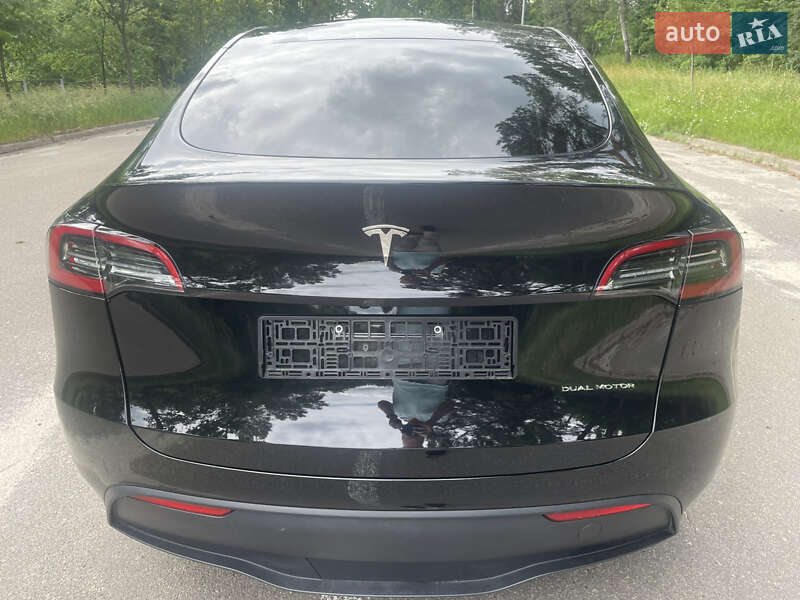 Внедорожник / Кроссовер Tesla Model Y 2023 в Киеве
