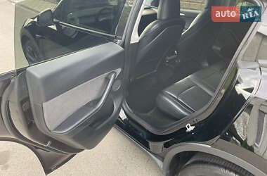 Внедорожник / Кроссовер Tesla Model Y 2022 в 