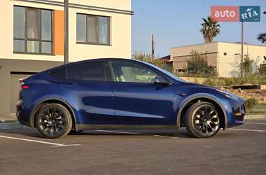 Внедорожник / Кроссовер Tesla Model Y 2023 в 
