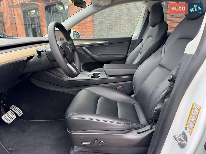 Внедорожник / Кроссовер Tesla Model Y 2022 в Кременчуге