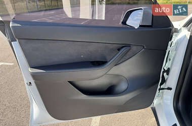 Внедорожник / Кроссовер Tesla Model Y 2020 в 