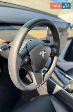 Внедорожник / Кроссовер Tesla Model Y 2020 в 