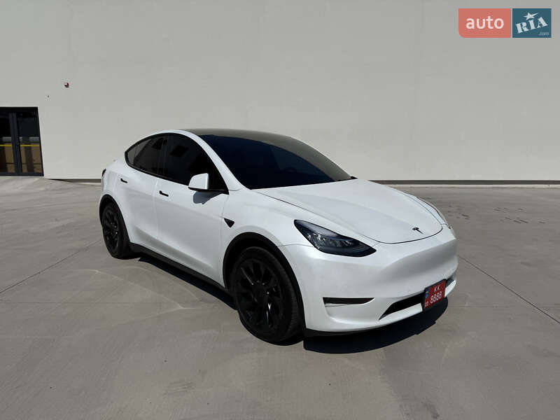 Tesla Model Y 2021