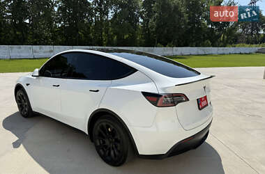 Внедорожник / Кроссовер Tesla Model Y 2021 в 