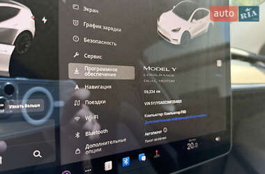 Внедорожник / Кроссовер Tesla Model Y 2021 в 