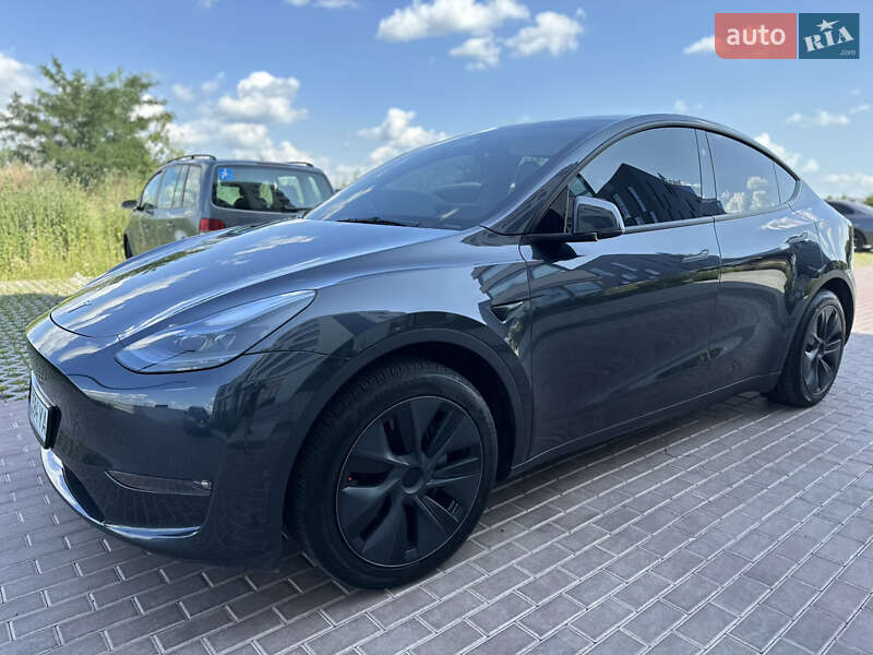 Внедорожник / Кроссовер Tesla Model Y 2024 в Ровно