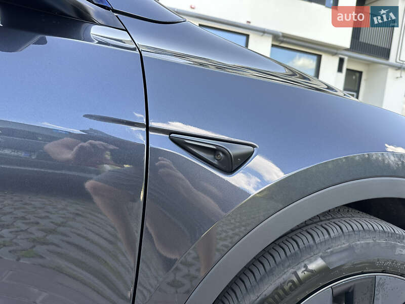 Внедорожник / Кроссовер Tesla Model Y 2024 в Ровно