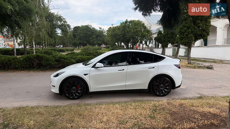 Внедорожник / Кроссовер Tesla Model Y 2022 в 