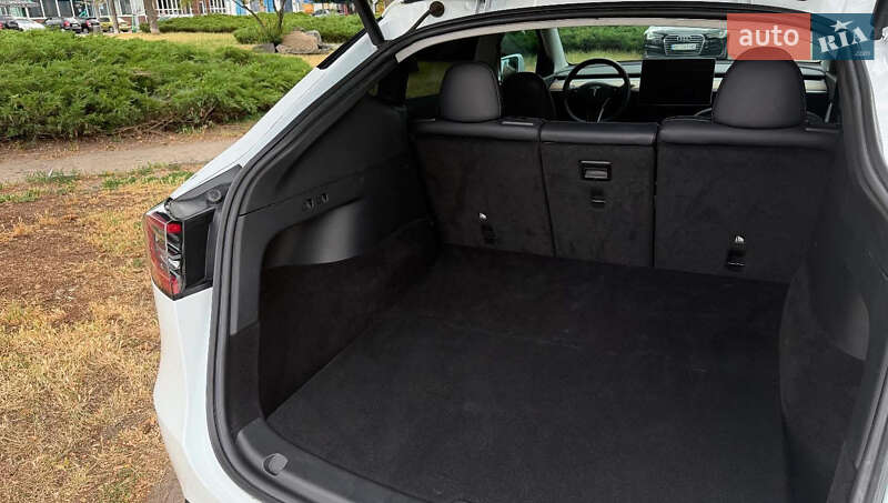 Внедорожник / Кроссовер Tesla Model Y 2022 в Белой Церкви фото 13 Внедорожник / Кроссовер Tesla Model Y 2022 в Белой Церкви