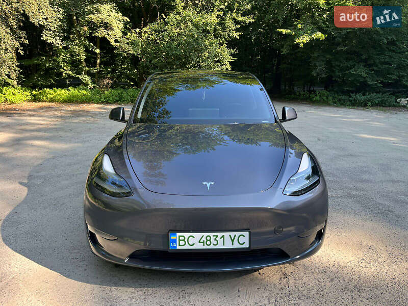 Внедорожник / Кроссовер Tesla Model Y 2023 в Львове