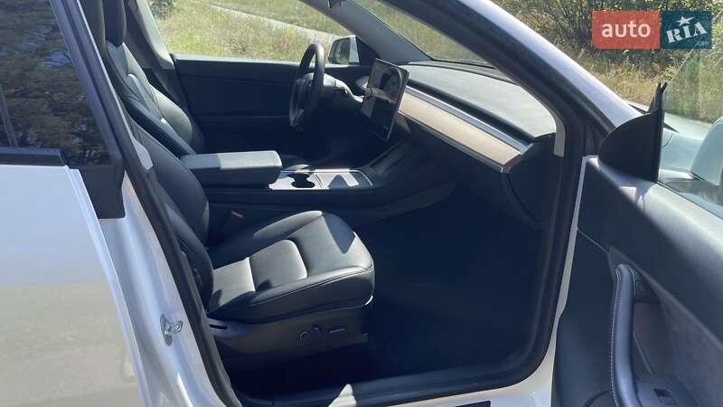 Внедорожник / Кроссовер Tesla Model Y 2021 в Вышгороде