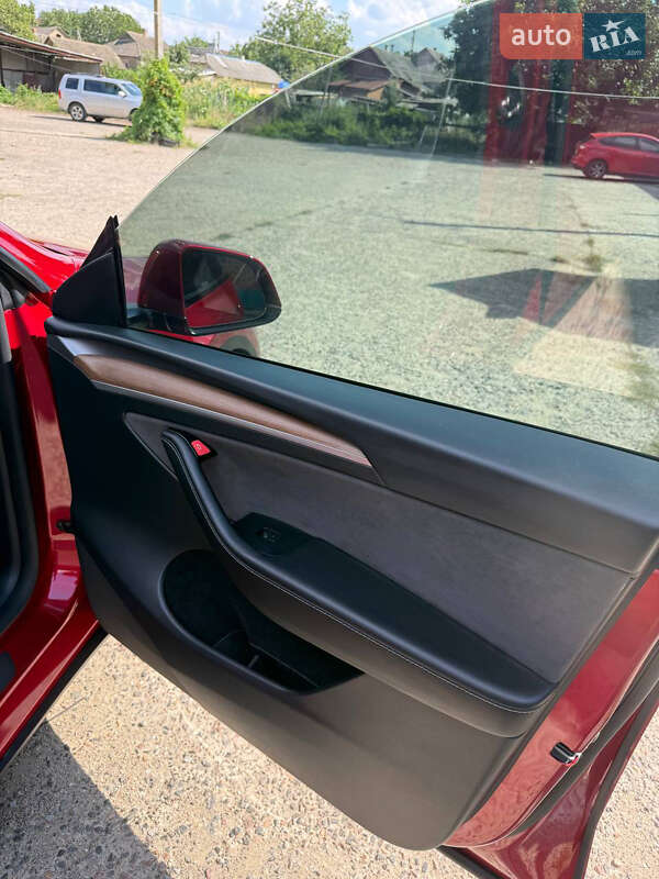 Внедорожник / Кроссовер Tesla Model Y 2024 в Одессе