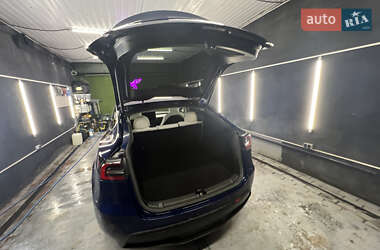 Внедорожник / Кроссовер Tesla Model Y 2021 в 