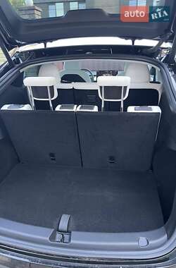 Внедорожник / Кроссовер Tesla Model Y 2024 в 