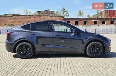 Внедорожник / Кроссовер Tesla Model Y 2024 в 