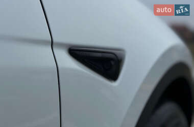 Внедорожник / Кроссовер Tesla Model Y 2020 в 