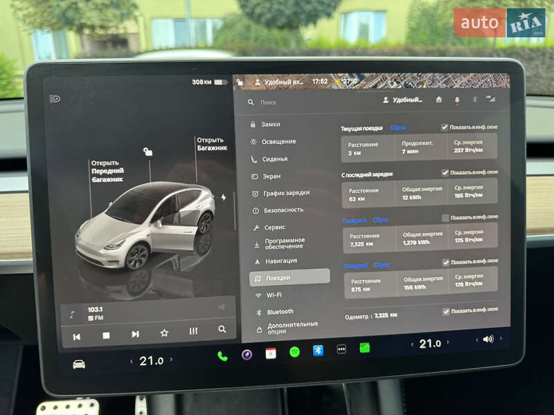 Внедорожник / Кроссовер Tesla Model Y 2024 в Киеве