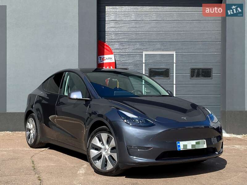 Внедорожник / Кроссовер Tesla Model Y 2023 в 