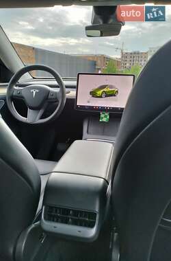 Внедорожник / Кроссовер Tesla Model Y 2022 в 