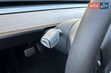 Внедорожник / Кроссовер Tesla Model Y 2024 в 
