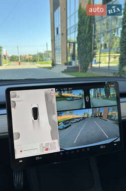 Внедорожник / Кроссовер Tesla Model Y 2024 в 